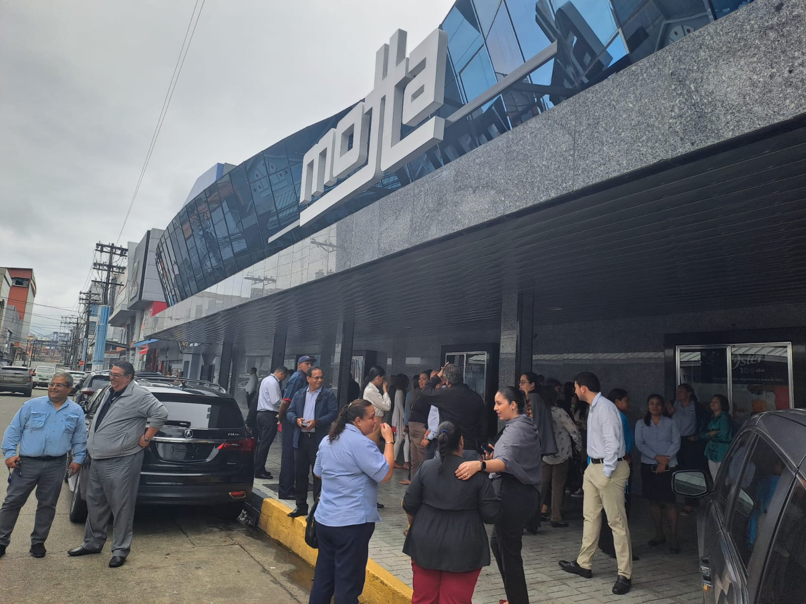 Simulación de incendio para la evacuación de las instalaciones Motta Internacional Zona Libre de Colón