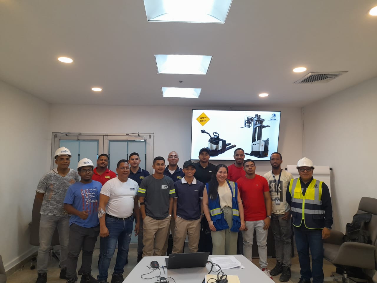 Evaluación para certificación de Operaciones de la empresa Express en Zona Libre de Colón.